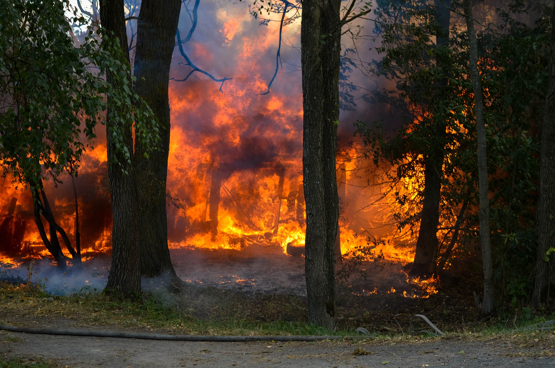 fire-897146_1920