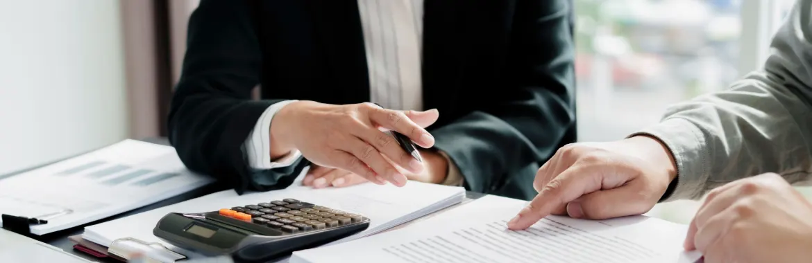 Mortgage brokers negotiating